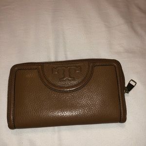 Tan leather Tory Burch wallet